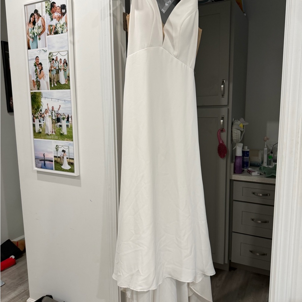 Elegant White V-Neck A-Line Dress